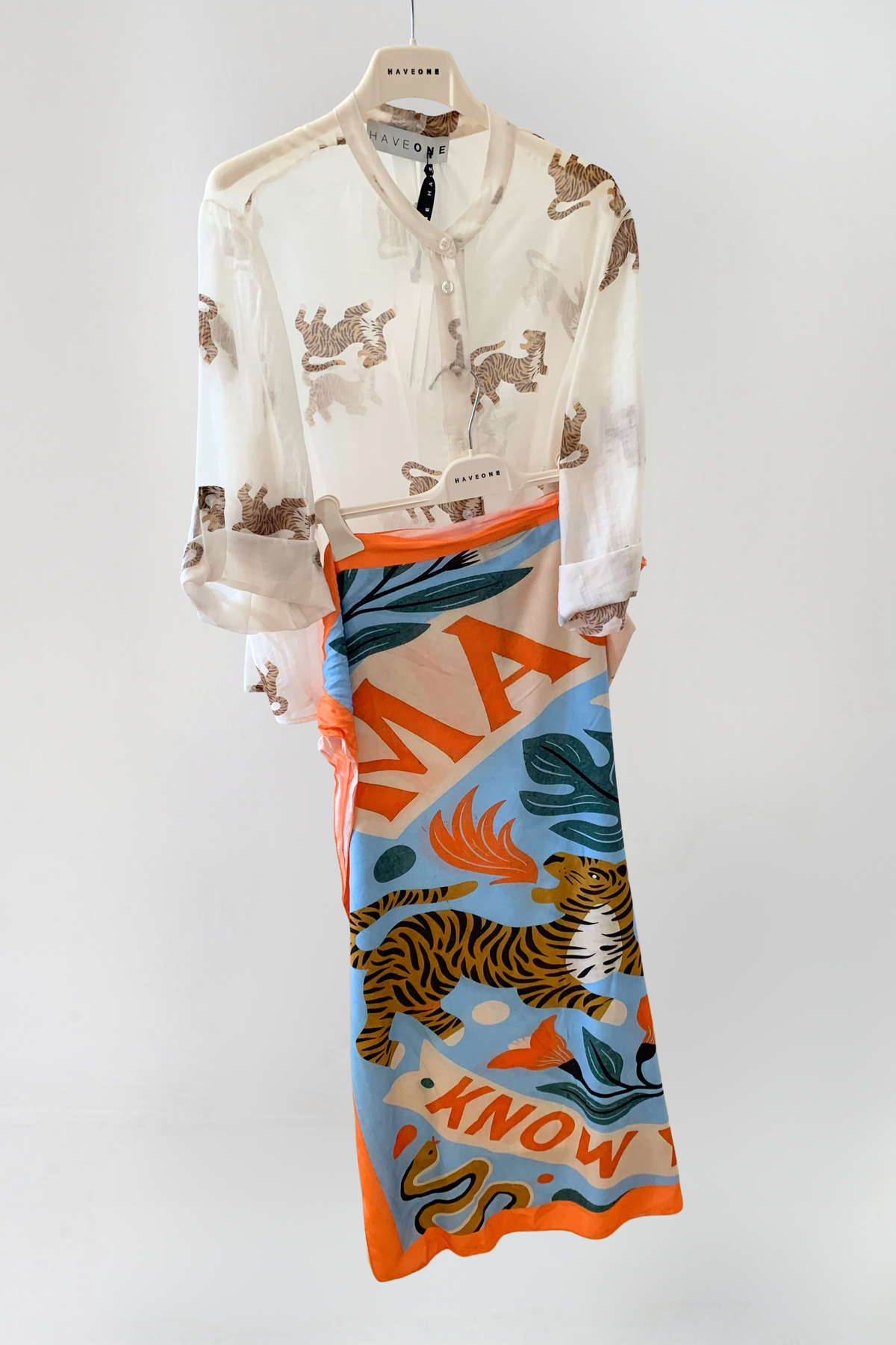 Have One Bluse Tiger transparent
